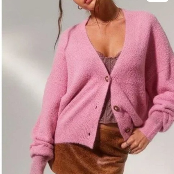 Urban Outfitters The Fuzzy Knit Cardigan Oversized Fit - Picture 2 of 7
